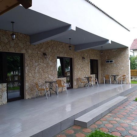 Casa Roka Apartment Eselnita Exterior photo